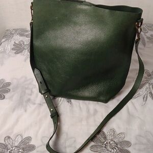 Madewell Green Leather Shoulder Bag with Slouchy Design